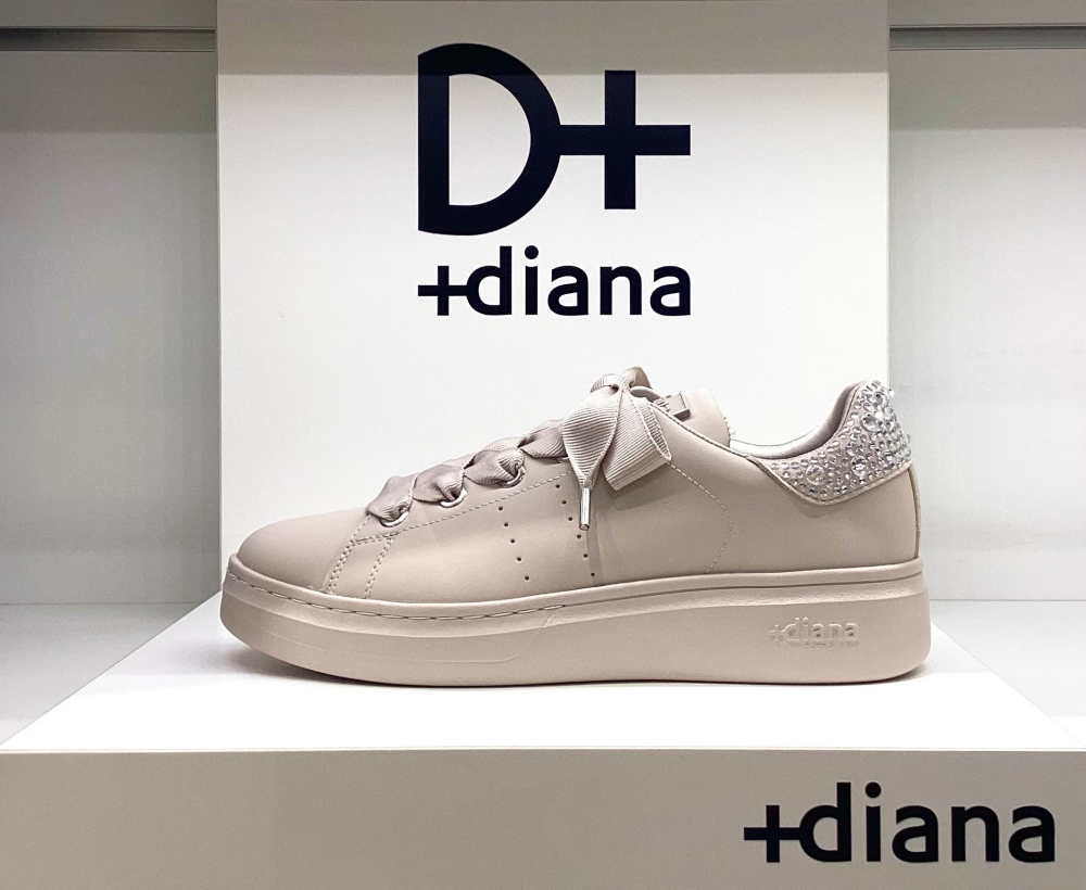  【タラントン】+dianaキラキラスニーカーのご紹介✨
