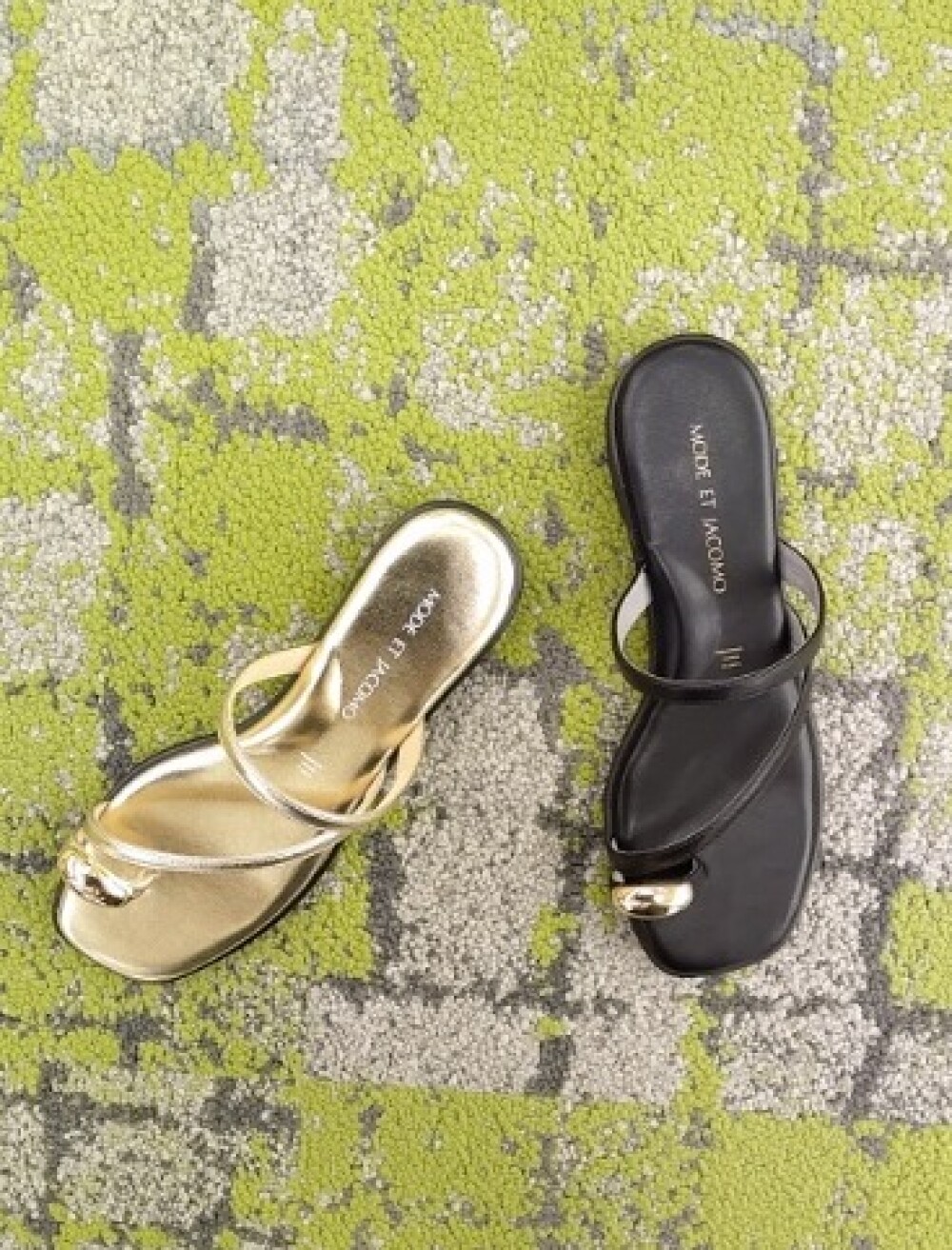 【New👡】新作リングフラットトングサンダル🌻+お洋服取り扱いのお知らせもございます😀