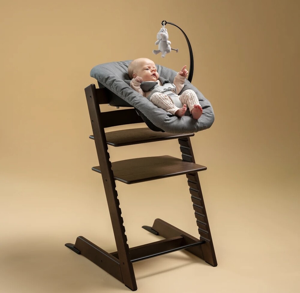 ＜Stokke＞お誕生すぐのお子様も一緒に食卓へ