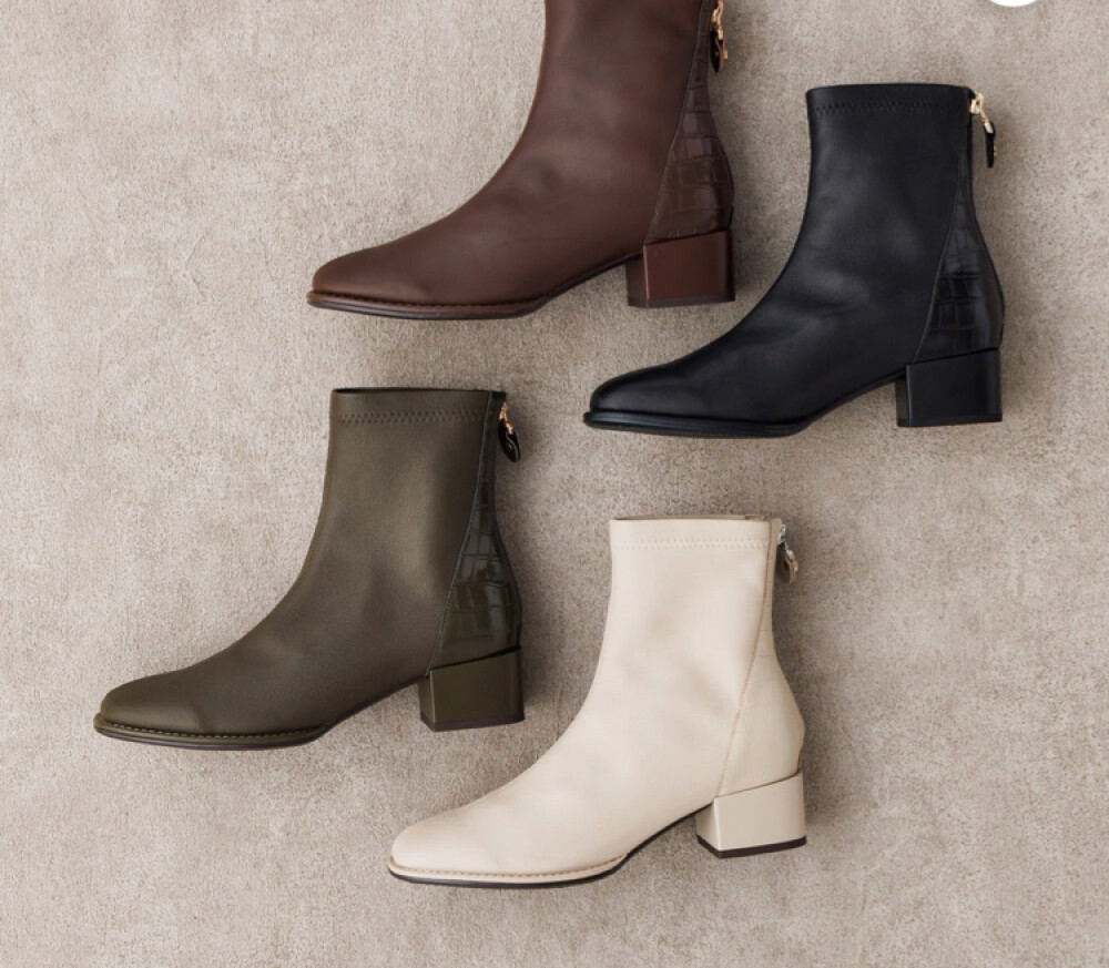 【卑弥呼】本日12/26～クリアランスSALEスタート👢