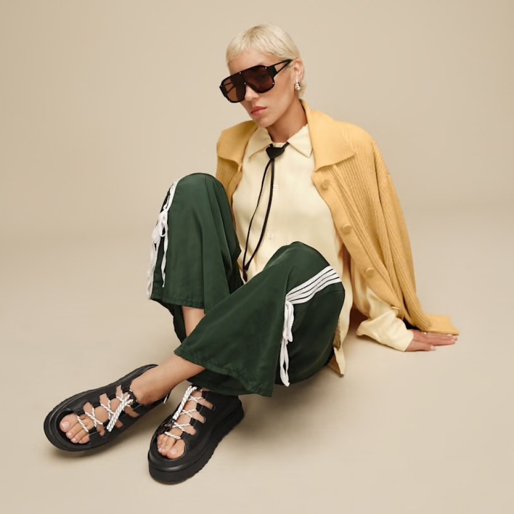 【UGG】サンダル　GoldenGlow Toggle