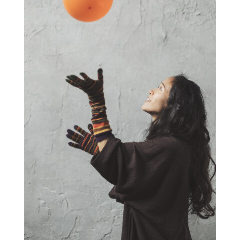 ヨーガンレール、カシミヤ100％ ブラッシュド手袋☆杢グレイ ヨーガンレール、カシミヤ100％ ブラッシュド手袋☆杢グレイ