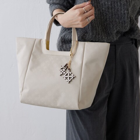 とにかく軽量260g】新作トートバッグ♪ | ラシット | 大丸京都店公式 SHOP BLOG