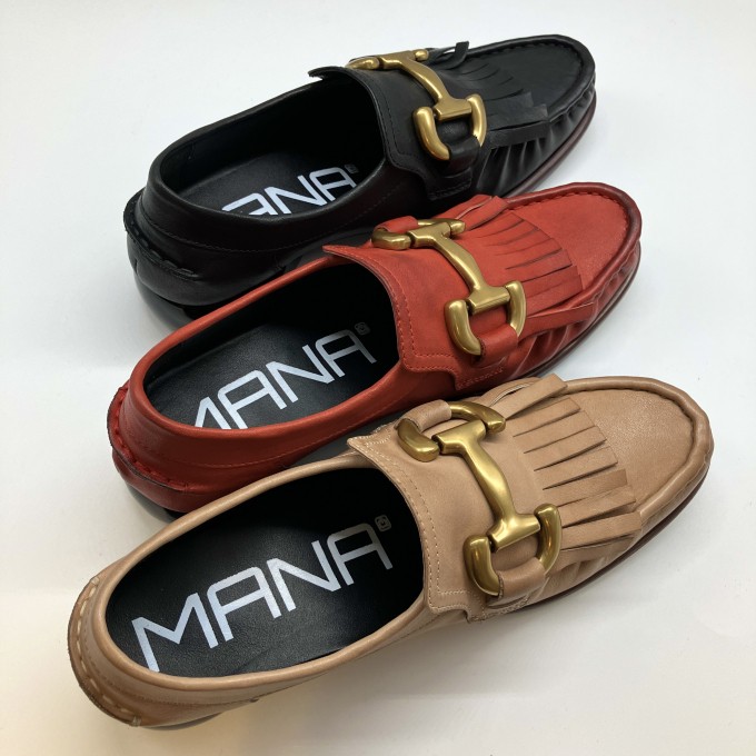 【MANA】シューズのご紹介♪