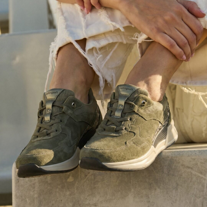 ✨極上の履き心地✨のハンズフリースニーカー👟