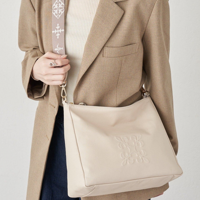 【ラシット】人気のエンボスシリーズに新作が登場です！