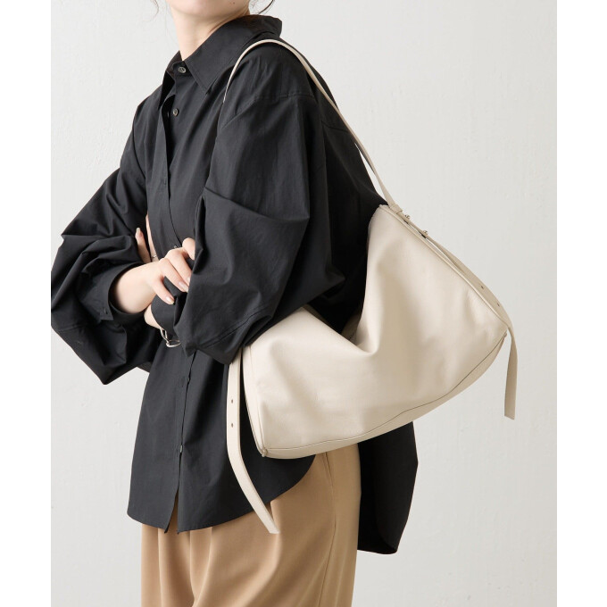 【ラシット】トライアングルショルダーが新登場！