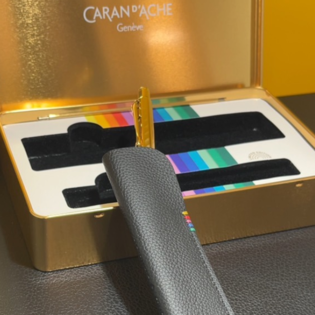 CARANDACHEのカラートレジャー エクリドール サンライトゴールドギフトセットをご紹介致します!!