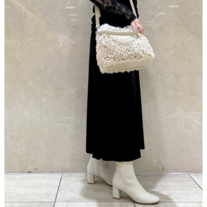 新作ショートブーツ