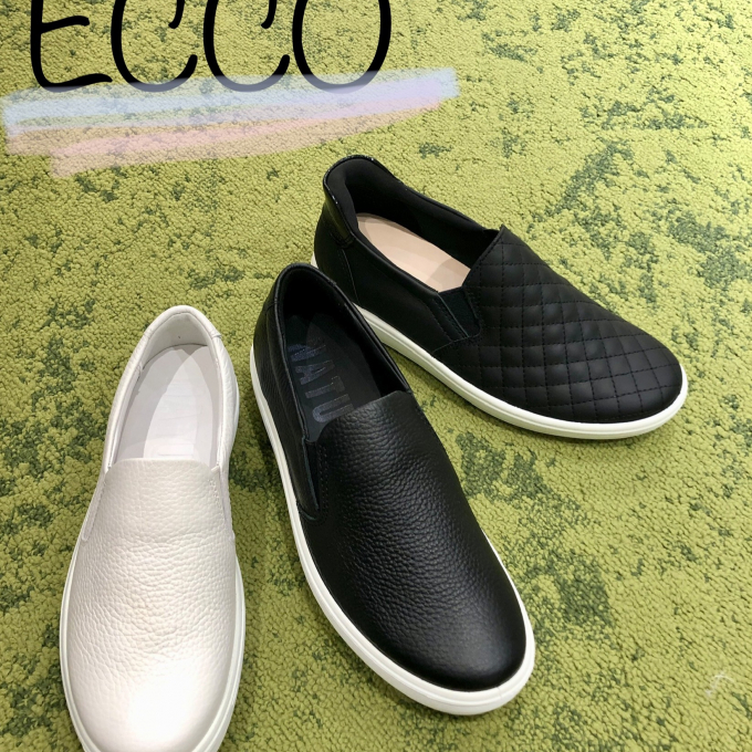 〚ECCO〛楽々スリッポンシューズ