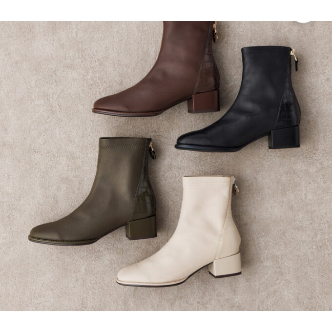 【卑弥呼】本日12/26～クリアランスSALEスタート👢