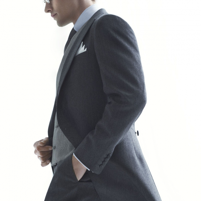 ＜KINDWARE｜カインドウェア＞  The Honored Day ～Applausive Gray～ 