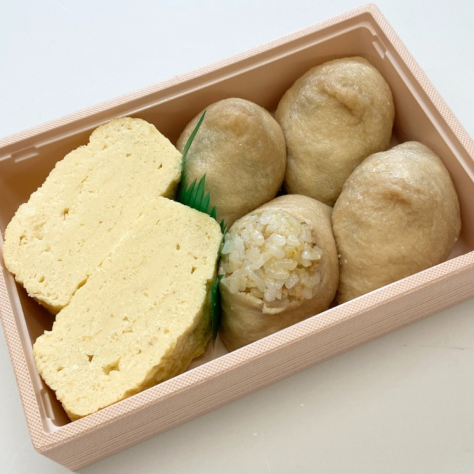カレーいなりだし巻き弁当