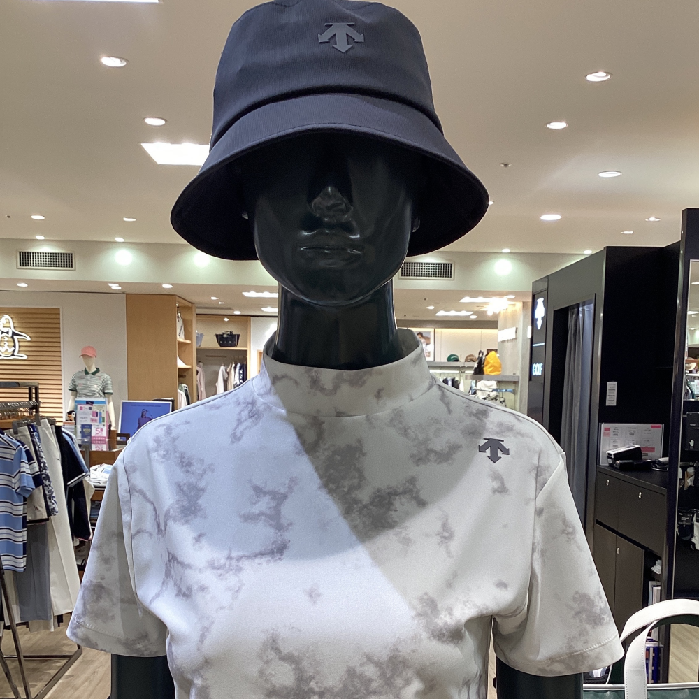 レディスモックネックシャツコーディネート