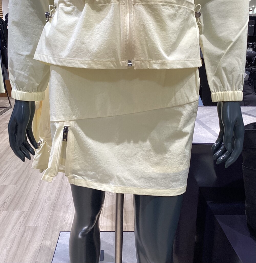 レディス　はっ水スカート見えショートパンツ