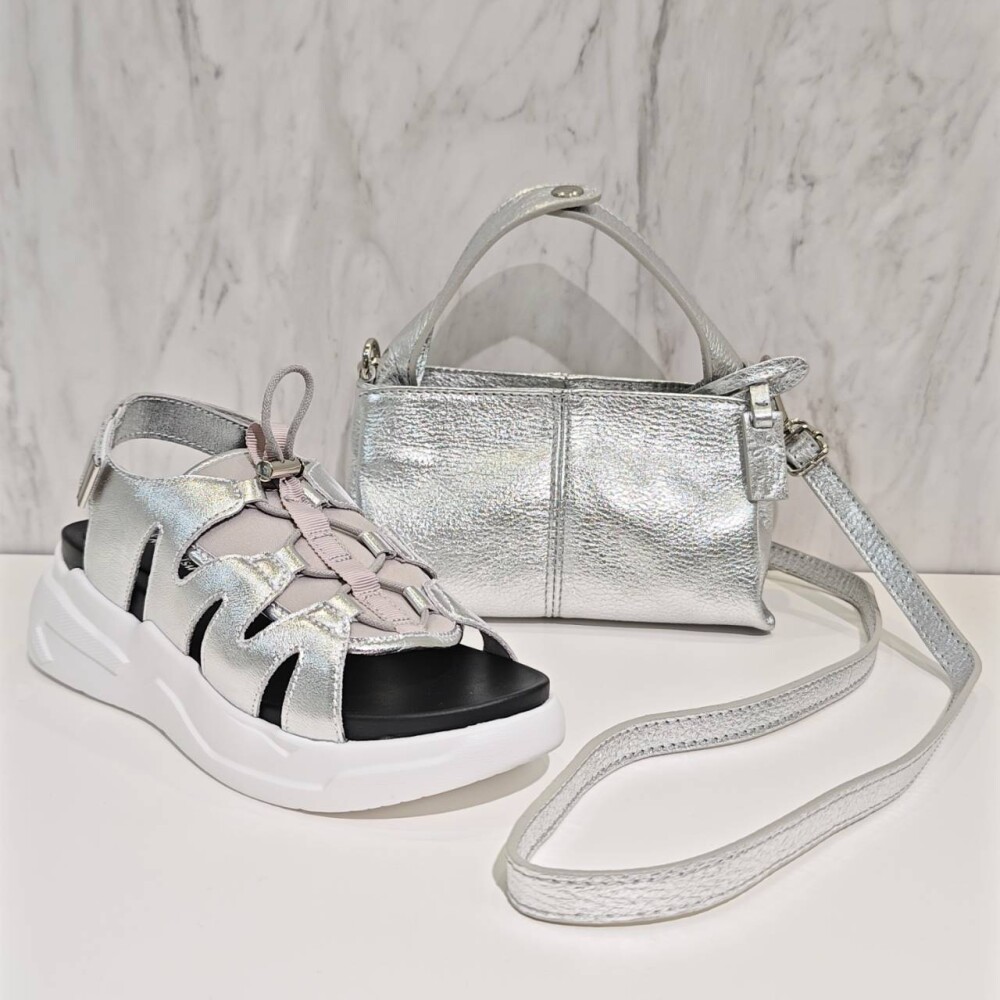 ドローコード付き！カバーサンダル