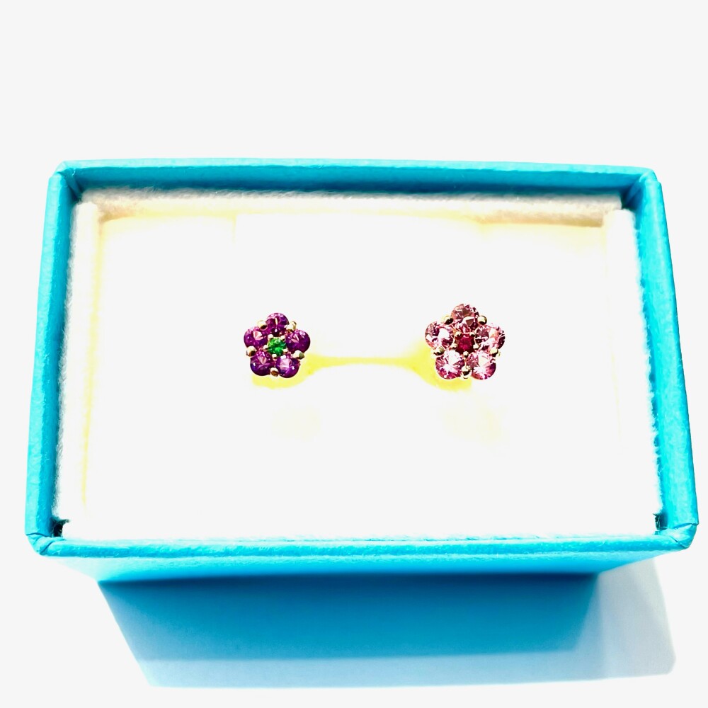 カラフルな片耳ピアス入荷♪