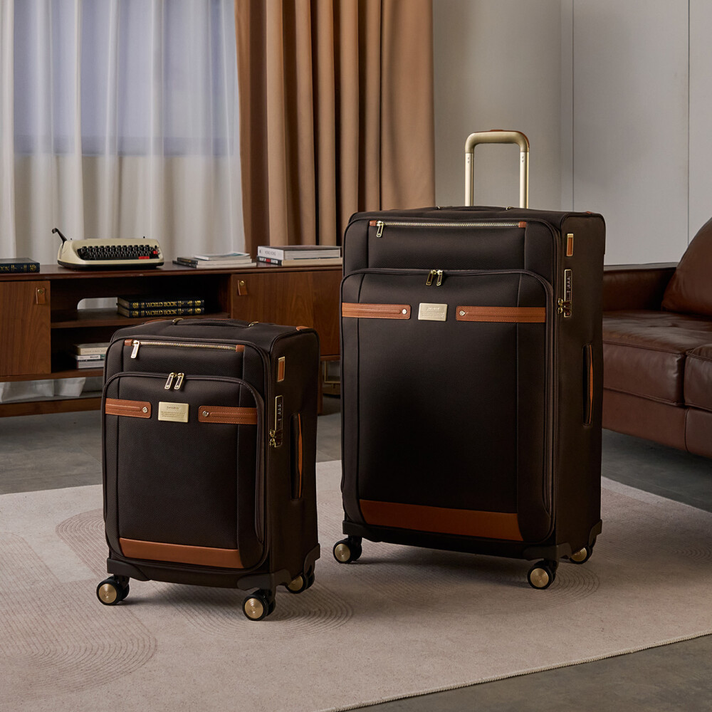 クラシックな佇まいのソフトケース