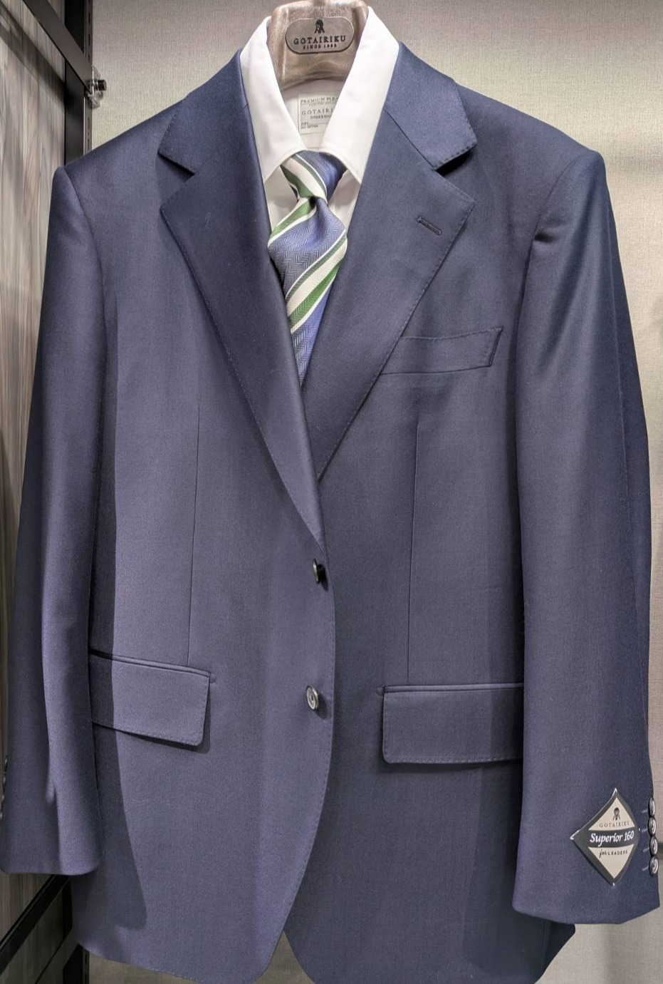 フレッシャーズスーツ