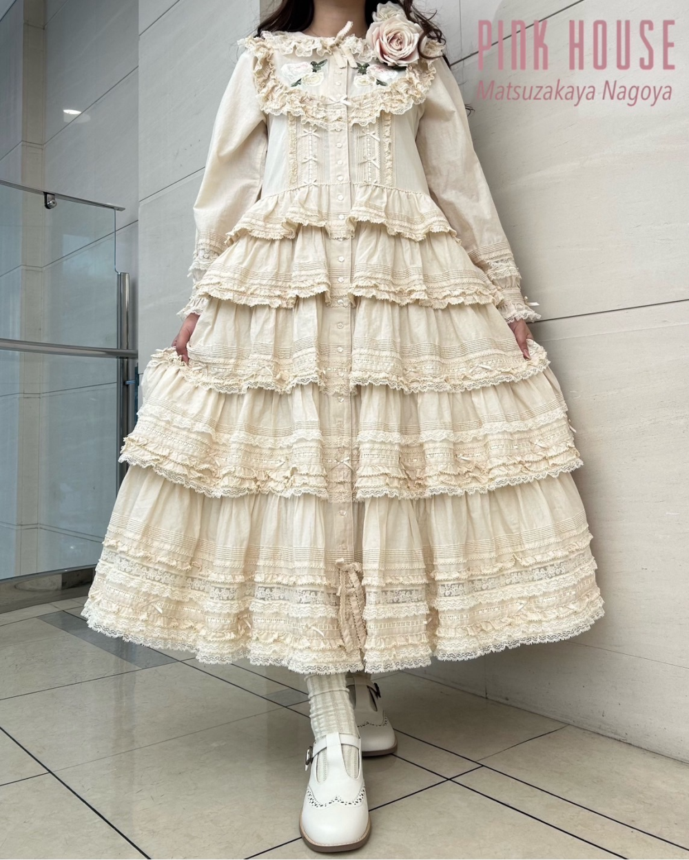 〜*ホワイトローズ刺繍ローンワンピース*〜