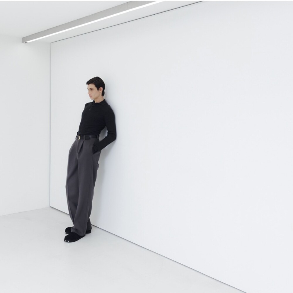 OUAT POPUP -012 META NEUTRAL-