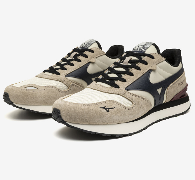 1987年当時のランニングシューズからインスパイアされた厚底モデル