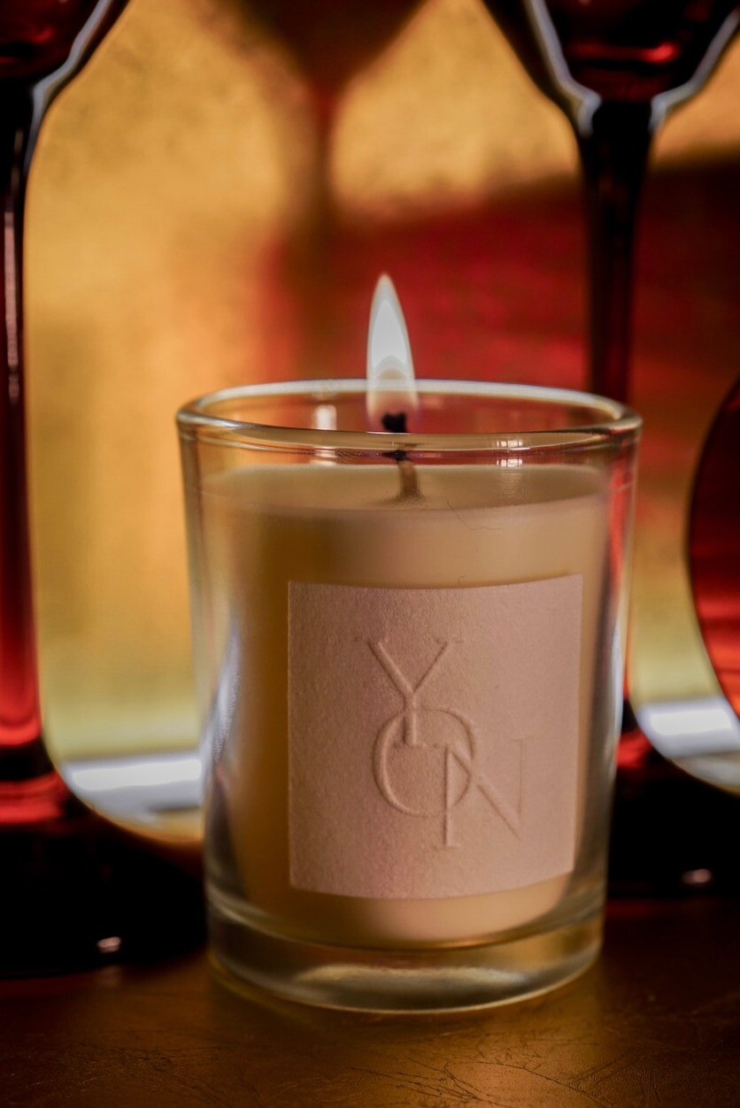 Holiday Gift | 1周年の特別なお知らせ