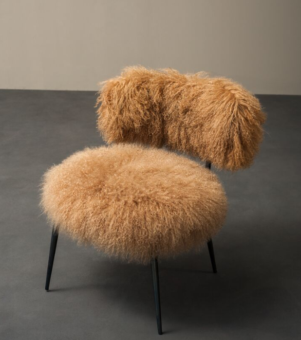 【baxter】モンゴリアンファーが生み出す贅沢な癒しのアームチェア〈NEPAL〉