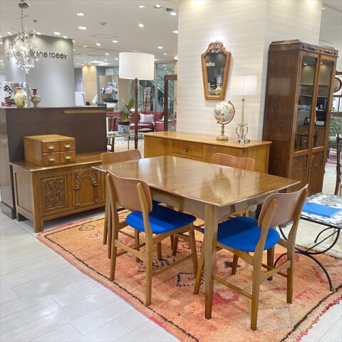 ヴィンテージのダイニングセットが入荷しました | ロイズ