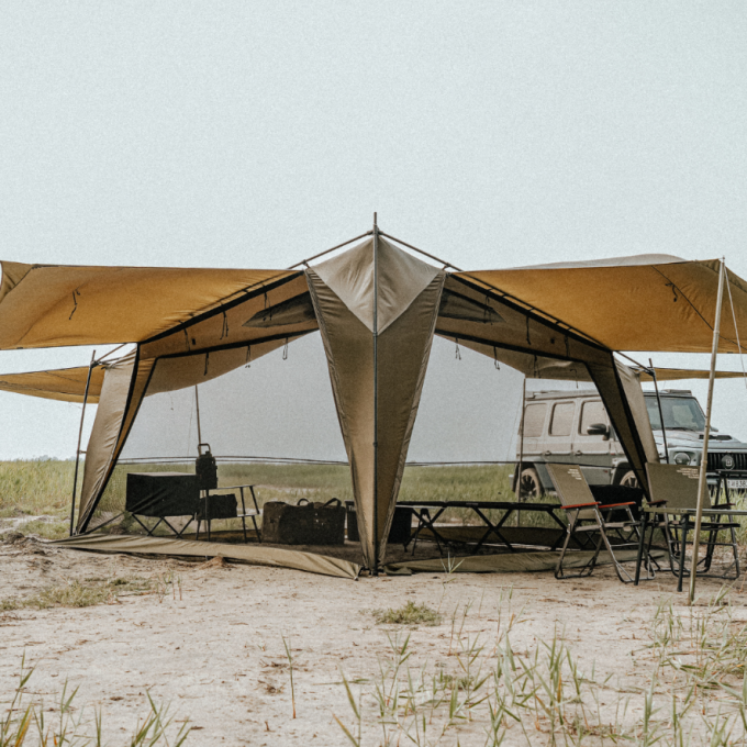CARGO CONTAINER  POP UP STORE