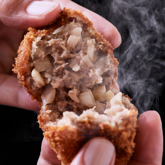 吉祥寺【さとう】メンチカツ　期間限定販売！