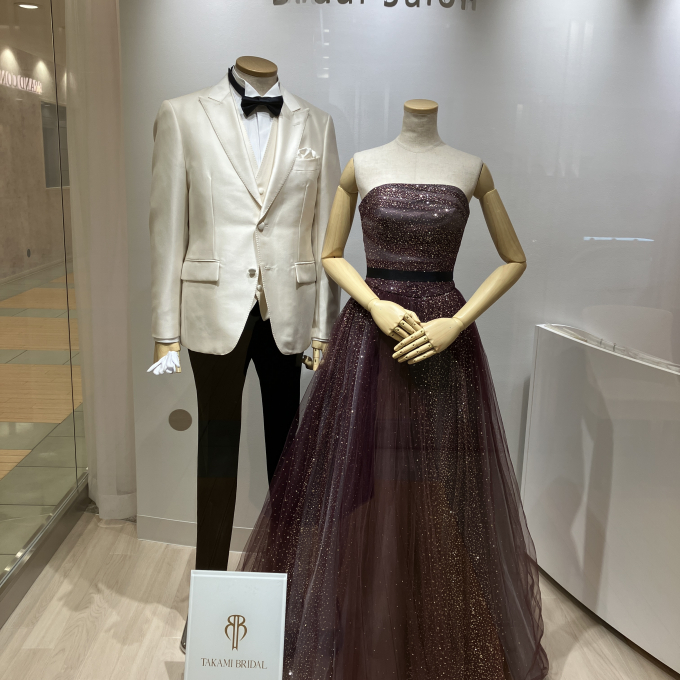 光と視線を集め、主役にふさわしいドレス👗