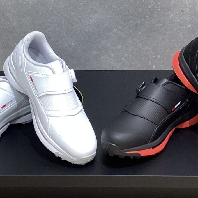 ゴルフシューズ