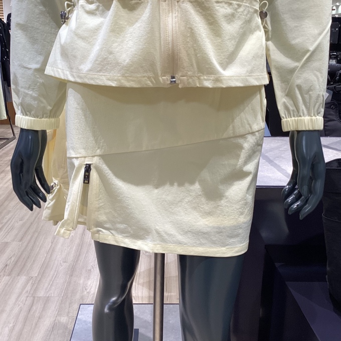 レディス　はっ水スカート見えショートパンツ