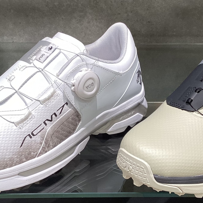 スパイクレス　ゴルフシューズ