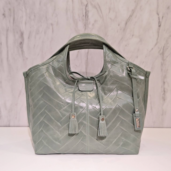 イタリア産インポート　型押しBAG♪