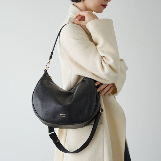 くびれが魅力。新定番ショルダー