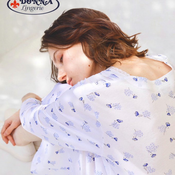 フェミニンスタイルの新作ナイトウェア