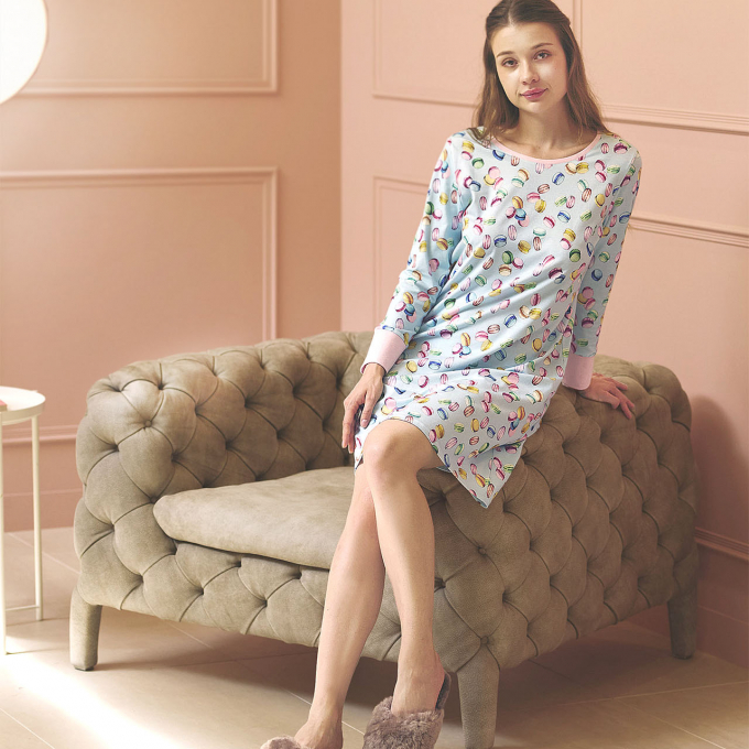 カラフルなお部屋着で華やかに