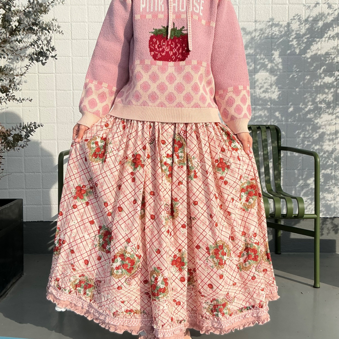 〜*苺モチーフジャガードニット*〜【電話注文可】