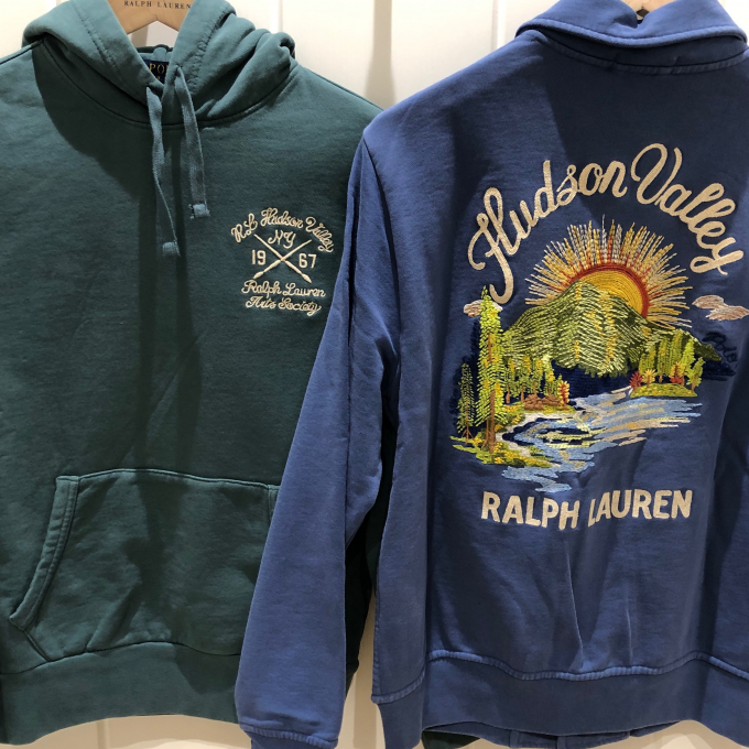 春の訪れを感じるニット&アウターコーディネート