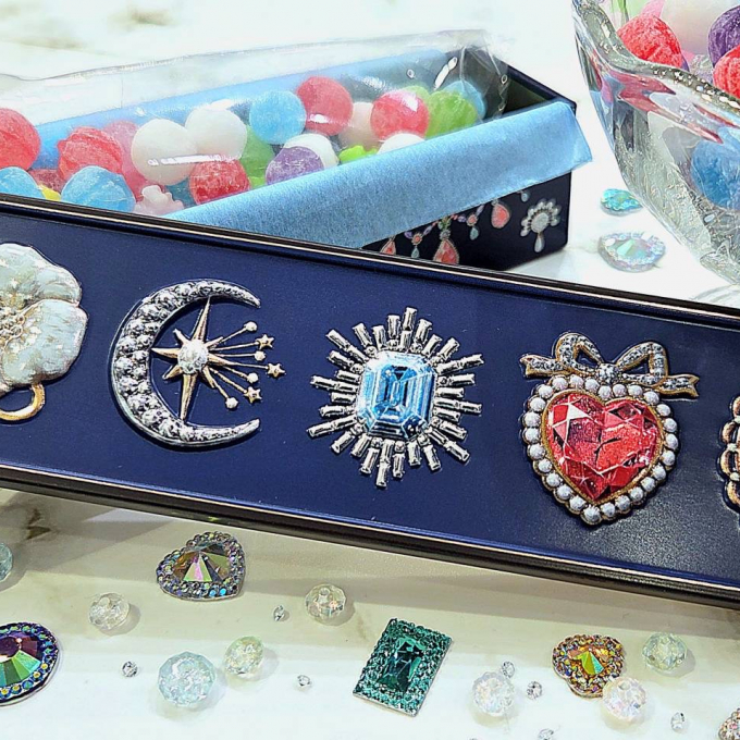 ジュエリー缶特集