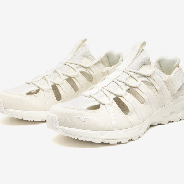 Switch　 Your　Way,自分らしい一歩を　 ウェーブエボークスイッチスエード(ウォーキング）