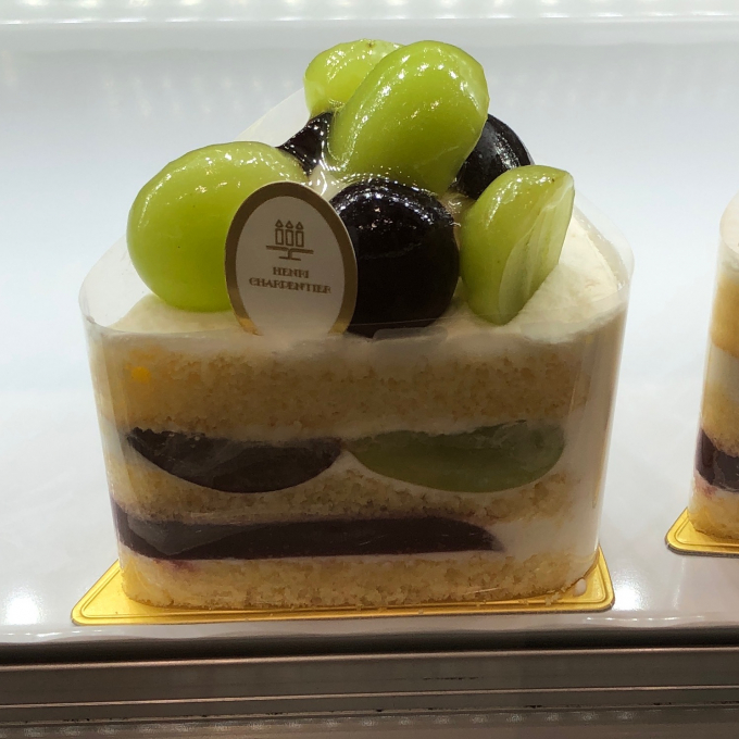 プレミアムショートケーキ〈巨峰&シャインマスカット〉