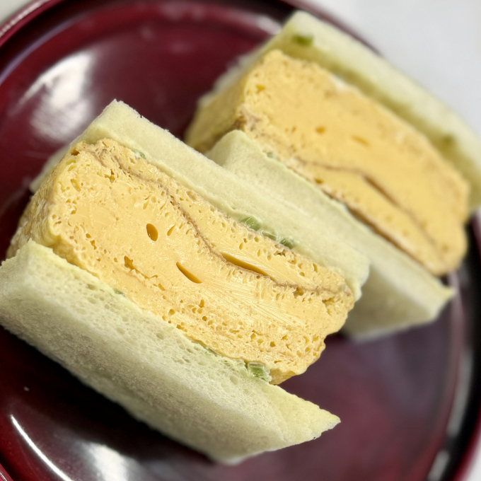 厚焼き玉子のサンドウィッチ