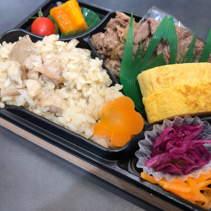 金・土はお弁当のご飯が炊き込みご飯に！
