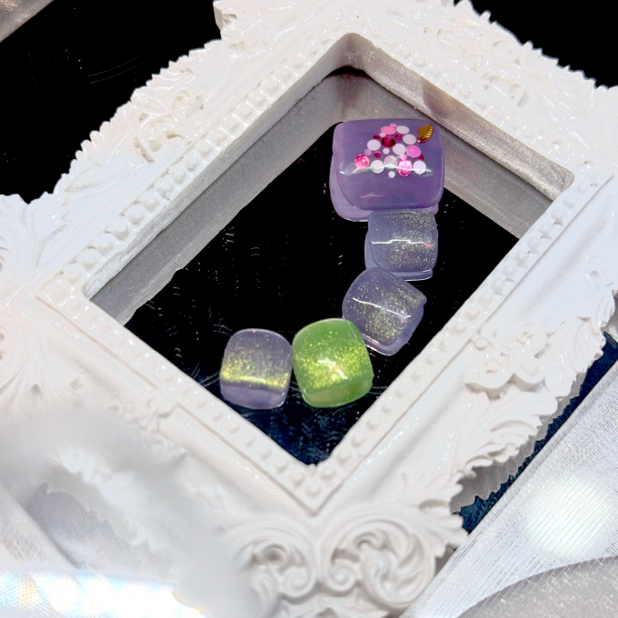 秋の足元を彩る♡パープルフット×ジューシーぶどうネイル🍇