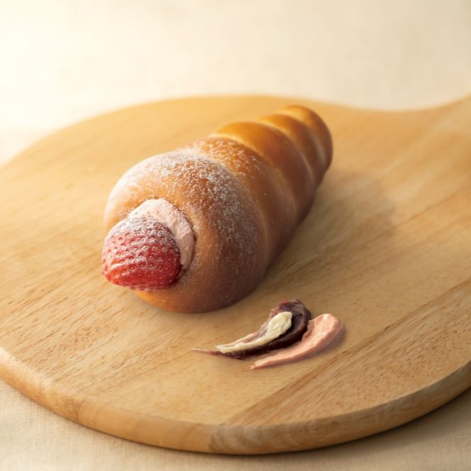 1周年記念！「コロネ あんバターストロベリー」発売！