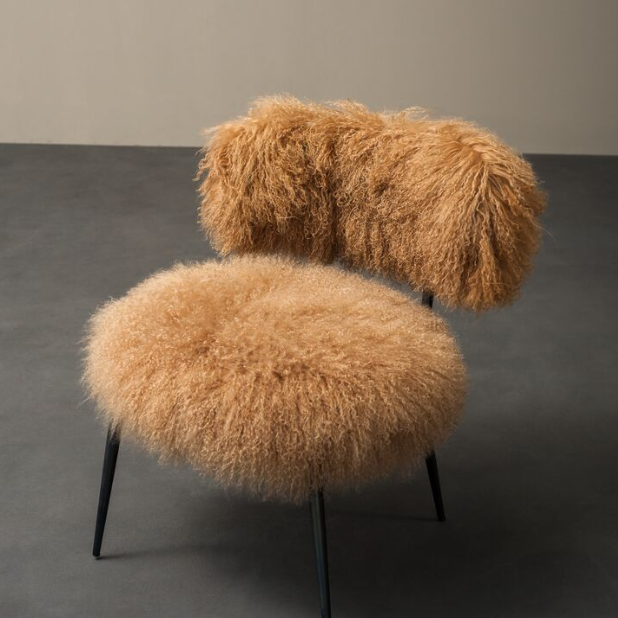 【baxter】モンゴリアンファーが生み出す贅沢な癒しのアームチェア〈NEPAL〉