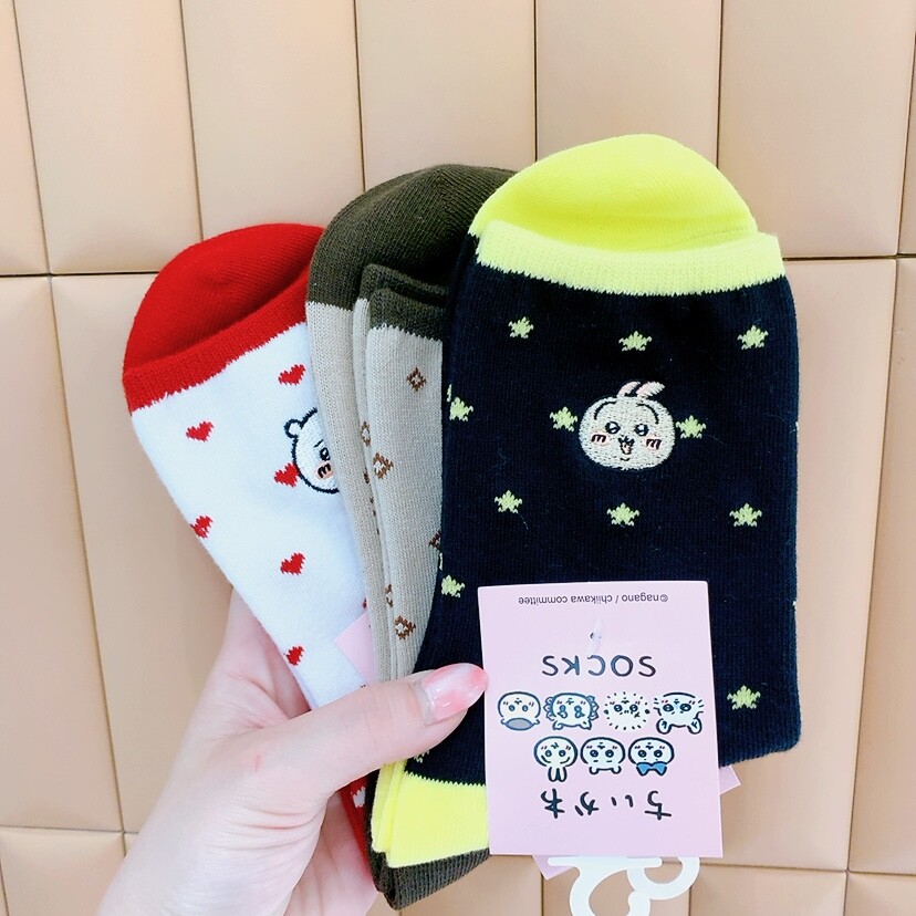 【Love❤︎zakka!】可愛い《ちいかわ》ソックスご紹介✨